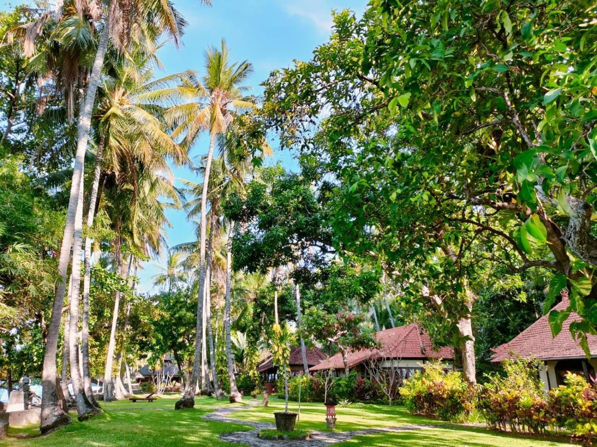 Gaia-Oasis Beach Resort Tejakula Exterior photo
